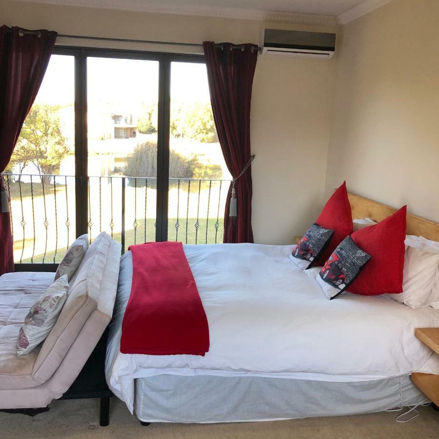 Rivendell Hotel Hartbeespoort Kültér fotó