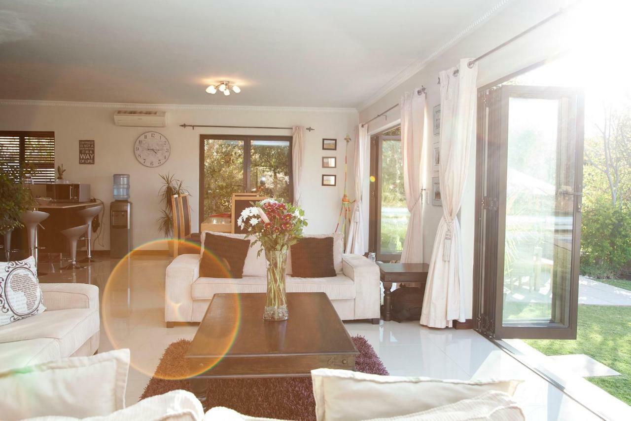 Rivendell Hotel Hartbeespoort Kültér fotó
