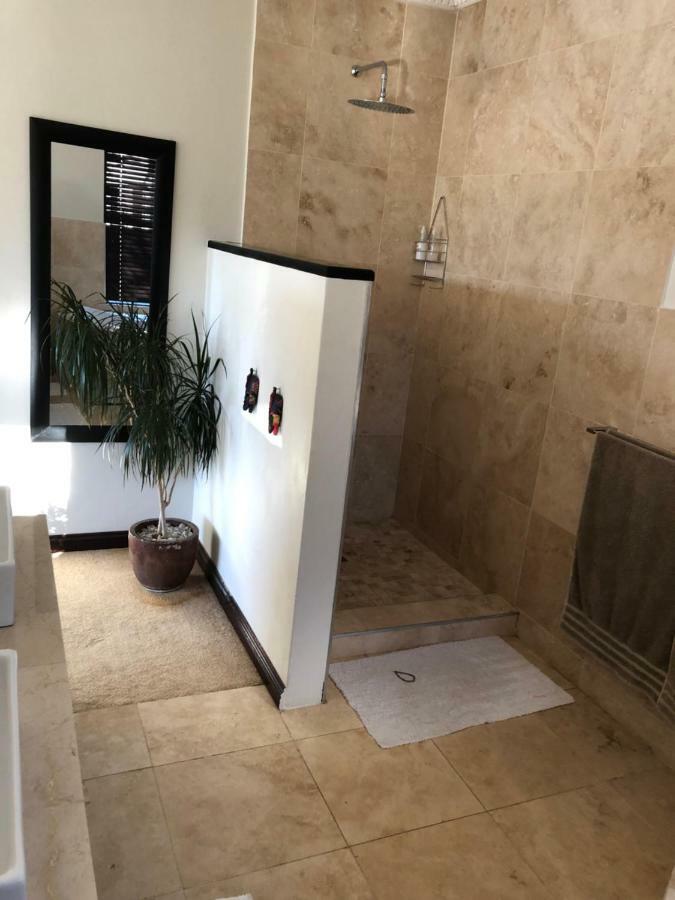 Rivendell Hotel Hartbeespoort Kültér fotó